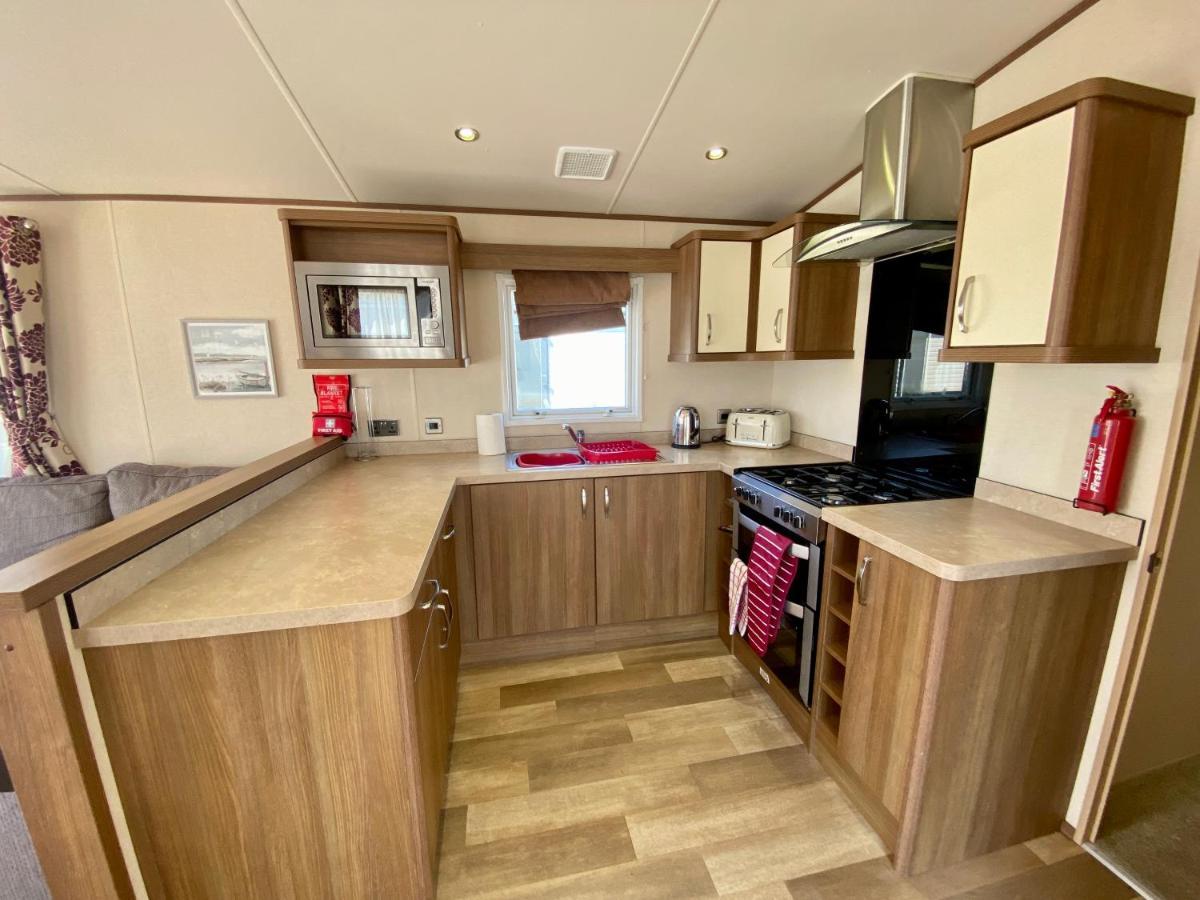 Winchelsea Beach Holiday Home - Pool & Beach Экстерьер фото